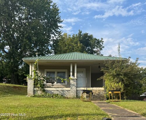 175 Blue Ridge St, Marion, NC, 28752-3376 | Card Image