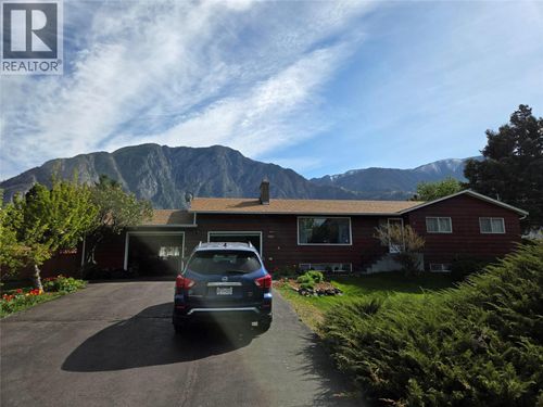 723 3rd Ave, Keremeos, BC, V0X1N2 | Card Image