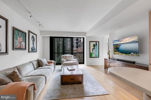 507-925 H St Nw, WASHINGTON, DC, 20001-4979 | Card Image