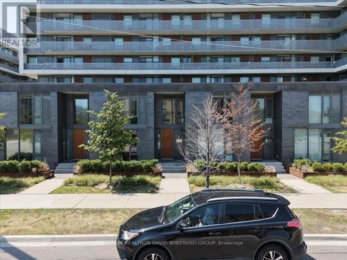 4-112 Varna Dr, North York, ON, M6A0C8 | Card Image