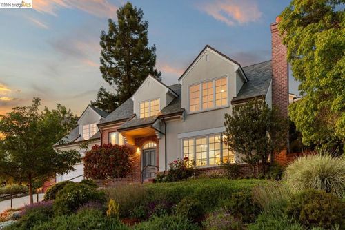 618 Mountain Blvd, Oakland, CA, 94611 | Card Image