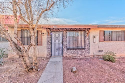 na-3912 Torsby Pl, Las Vegas, NV, 89119-7120 | Card Image