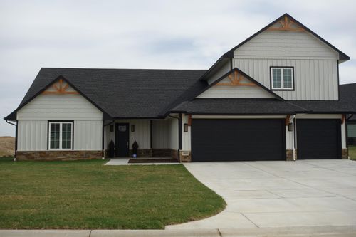 1522 N Emerald Valley Dr, Mulvane, KS, 67110-8625 | Card Image