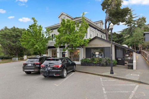 29 1st St, Corte Madera, CA, 94925-1419 | Card Image