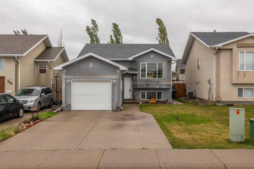 781 Red Crow Blvd W, Lethbridge, AB, T1K7M4 | Card Image