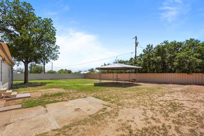 306 S Moss Lake Rd, House other with 3 bedrooms, 2 bathrooms and 4 parking in Big Spring TX | Image 12