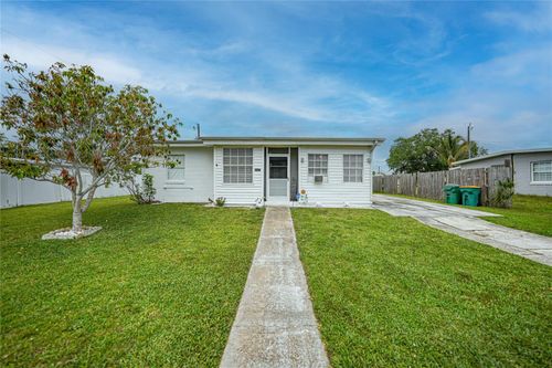 2321 Dallas St, PORT CHARLOTTE, FL, 33952-4306 | Card Image