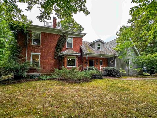 {{alt}} | Card Image