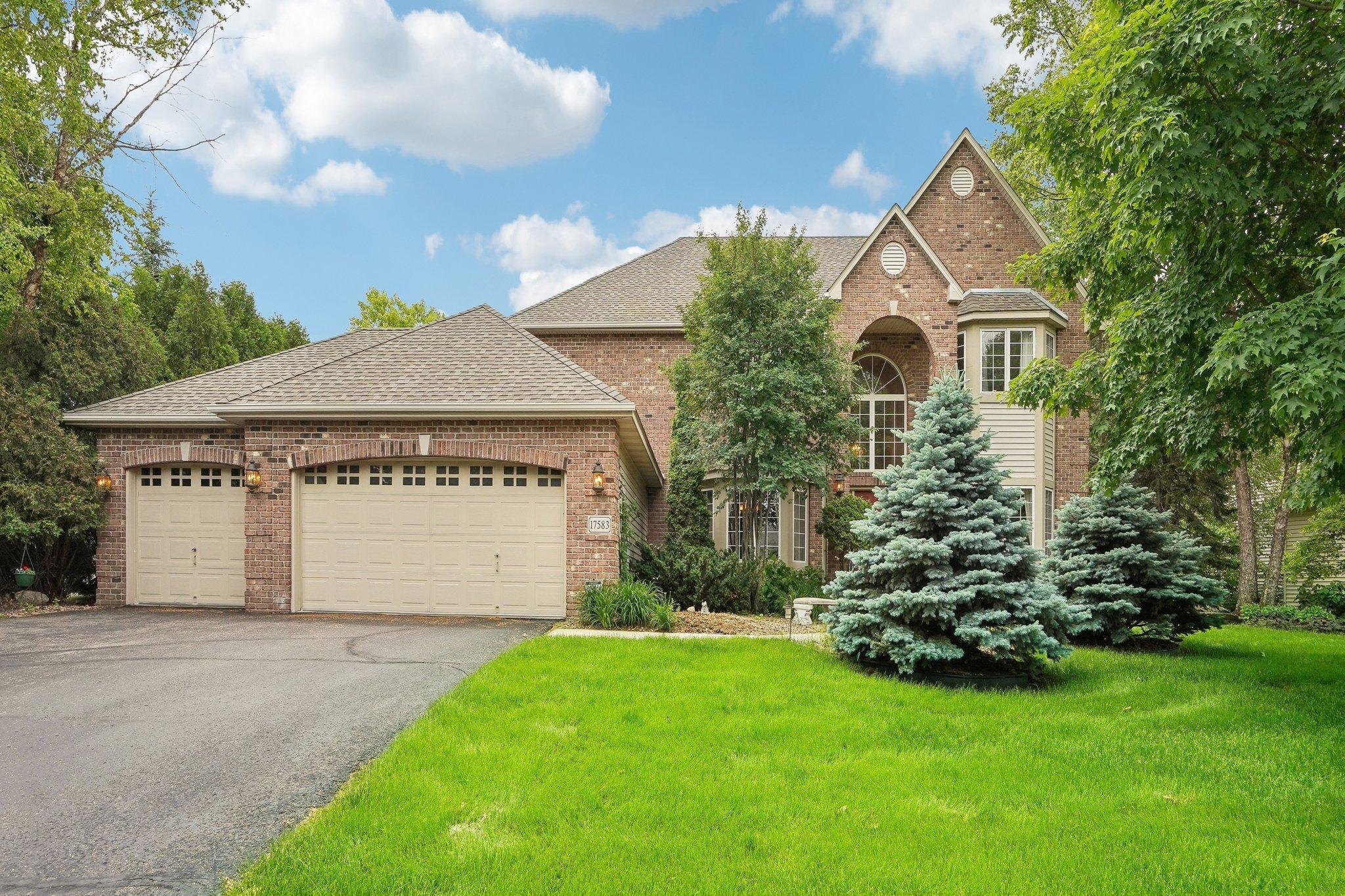 Alcove Cir, Eden Prairie, MN 55347