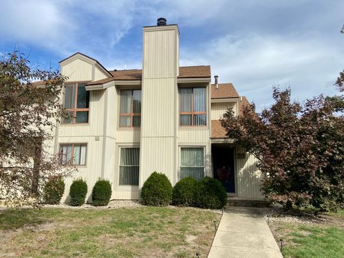 28 Colony West Drive, Champaign, IL, 61820 | Card Image