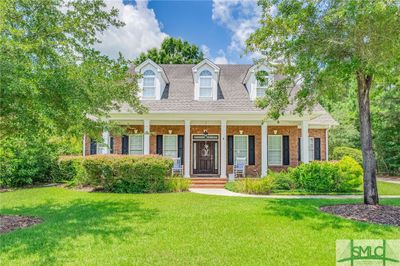 Stately Brick home on a private cul-de-sac. | Image 1