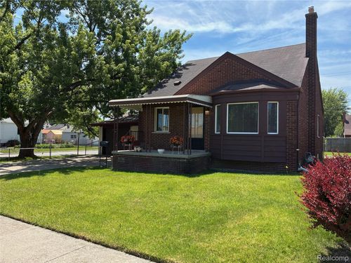 2203 White Ave, Lincoln Park, MI, 48146-2258 | Card Image