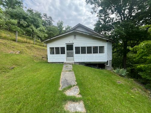 14641 Highway 522, Cumberland, KY, 40823-8052 | Card Image