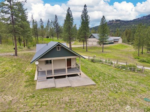 1942 Lyman Lake-Moses Mdws Rd, Tonasket, WA, 98855-9551 | Card Image