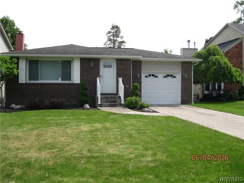 72 Rambling Road, Amherst, NY, 14051 | Card Image