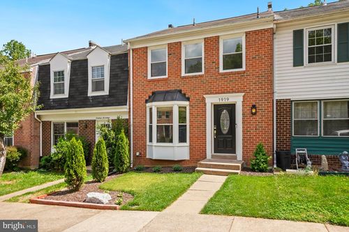 1919 Mariner Ln, WOODBRIDGE, VA, 22192-2301 | Card Image