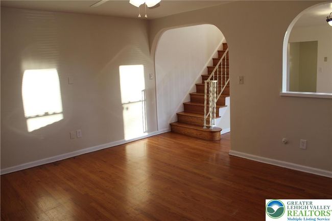 Living Room | Image 9