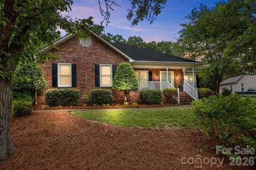 11331 Mendora Dr, Charlotte, NC, 28215-9308 | Card Image