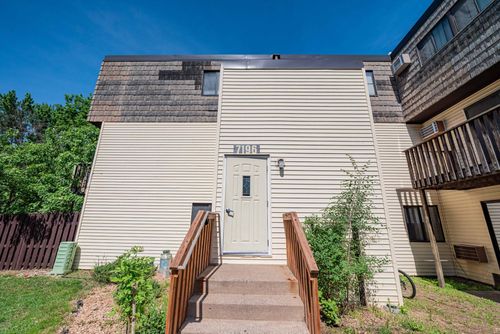 227-7196 72nd Ln N, Brooklyn Park, MN, 55428-5605 | Card Image