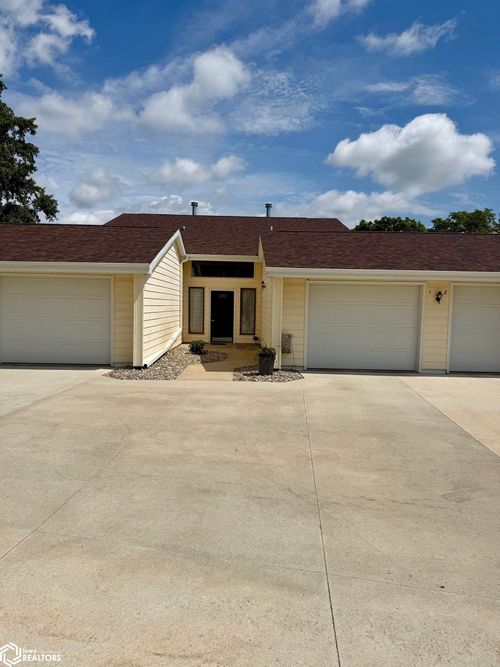 4-202 E 22nd St, Atlantic, IA, 50022-2876 | Card Image