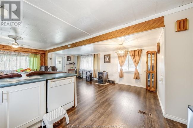 5 Elm Crt, Home with 2 bedrooms, 1 bathrooms and null parking in Mcgregor ON | Image 19