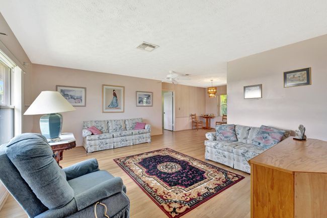 472 Sw Aster Rd, House other with 2 bedrooms, 2 bathrooms and null parking in Port St. Lucie FL | Image 4