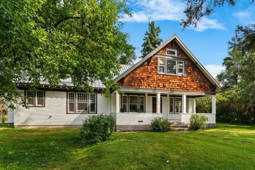 103 Tracy St, Gallatin Gateway, MT, 59730-9003 | Card Image