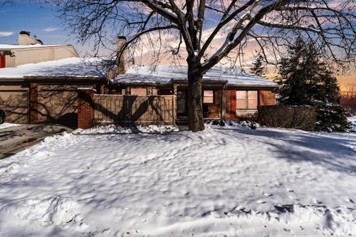 7156 Sturnbridge, West Bloomfield, MI, 48322-2935 | Card Image