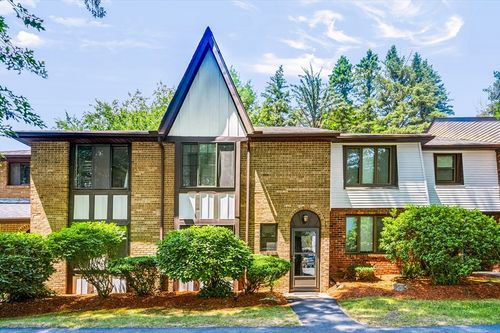 8-8 Cobblestone Ln, Worcester, MA, 01606-1205 | Card Image