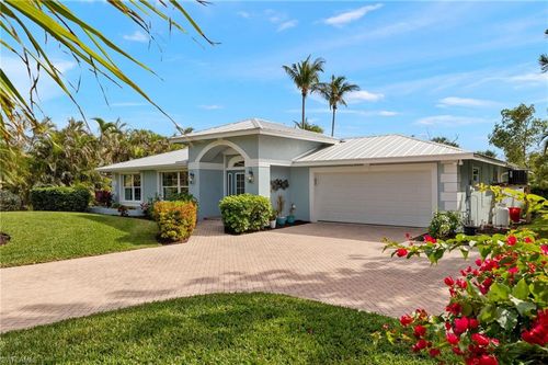 727 Periwinkle Way, SANIBEL, FL, 33957-3809 | Card Image
