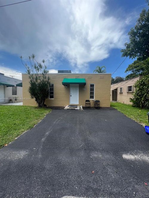b-1670 Harding St, Hollywood, FL, 33020-2830 | Card Image