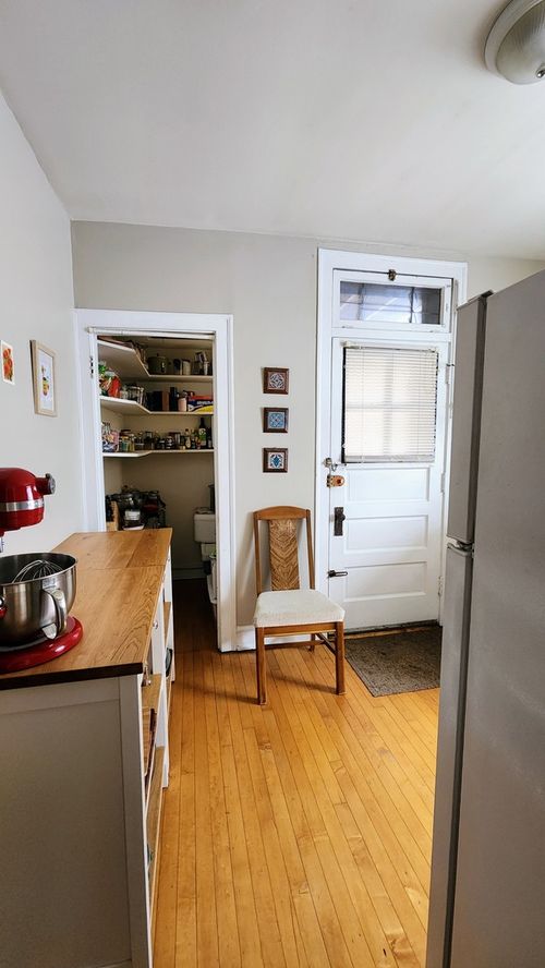 apt-3b-1919 W Berteau Ave, Chicago, IL, 60613-1850 | Card Image