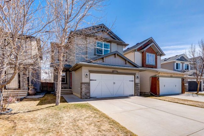 263 Silverado Plains Close Sw, Home with 3 bedrooms, 2 bathrooms and 4 parking in Calgary AB | Image 2