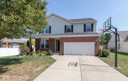 4063 S Meadow Wood Ct, New Palestine, IN, 46163-8649 | Card Image