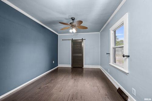 102 4th Ave, Sherrard, IL, 61281-7741 | Card Image