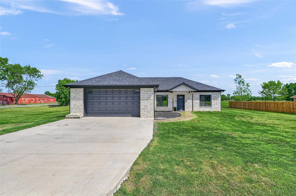 Butler St, Savoy, TX 75479