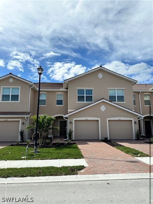 2813 Citrus St, NAPLES, FL, 34120-5712 | Card Image