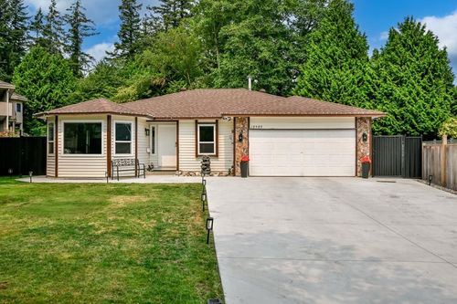 12925 65 Ave, Surrey, BC, V3W9H4 | Card Image
