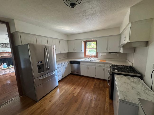 Kitchen | Image 9
