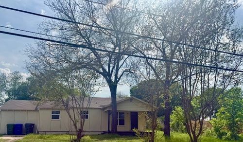 2621 Old Marlin Rd, Waco, TX, 76705-3748 | Card Image