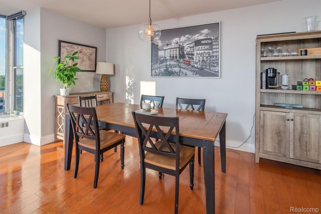 APT-1403 - 8200 E Jefferson Ave, Condo with 2 bedrooms, 2 bathrooms and null parking in Detroit MI | Image 5