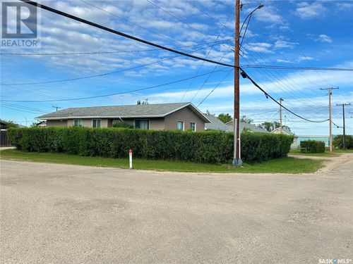 401 1st Ave E, Spiritwood, SK, S0J2M0 | Card Image