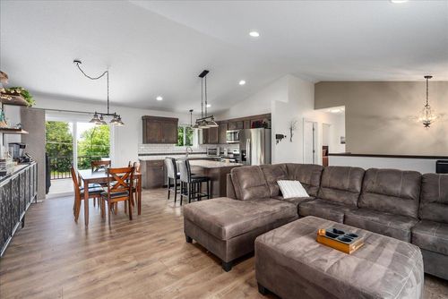 1450 Red Hawk Ct, NEW RICHMOND, WI, 54017-6596 | Card Image