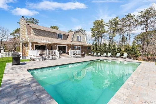 27 Jeffrey Ln, Westhampton Beach, NY, 11978-1443 | Card Image