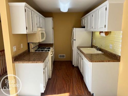 40344 Newport Dr, Plymouth, MI, 48170-4736 | Card Image