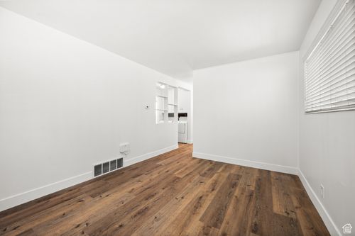 2500 S 700 E, Salt Lake City, UT, 84106-1725 | Card Image