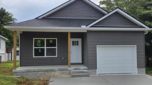 1807 Lee Ave, Cookeville, TN, 38501-1252 | Card Image