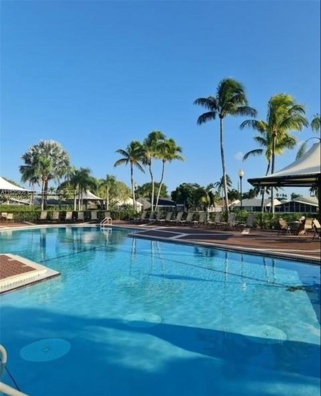 737 Se 22 Nd Dr, House other with 2 bedrooms, 2 bathrooms and null parking in Homestead FL | Image 11