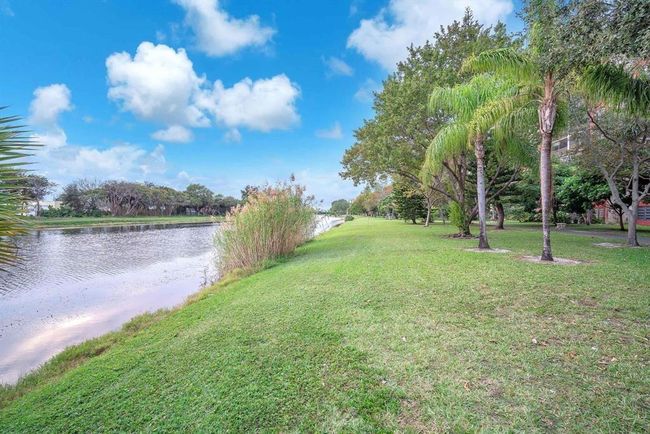 APT-903 - 2202 S Cypress Bend Dr, Condo with 2 bedrooms, 2 bathrooms and null parking in Pompano Beach FL | Image 15