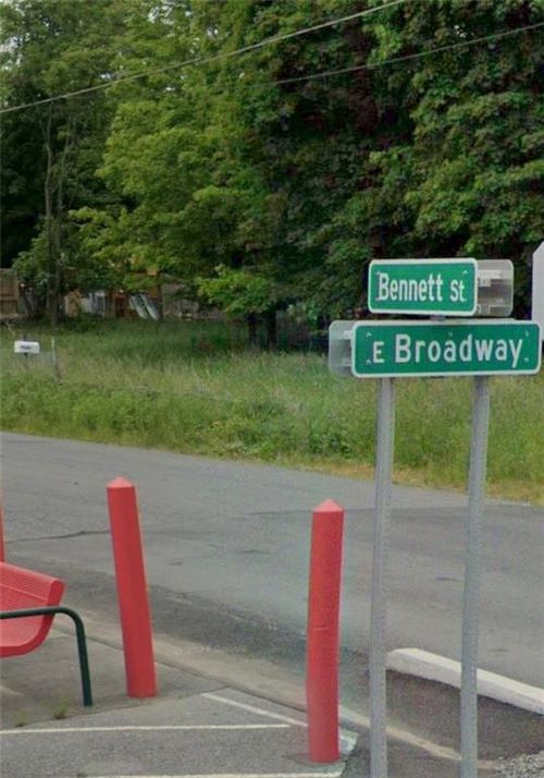 1 Bennett St, Monticello, NY, 12701-2203 | Card Image